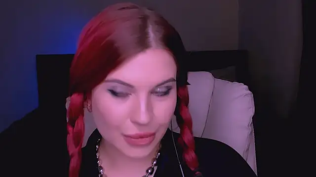 Snapshot of evaharve chatting on 04/11/26, 12:48 evaharve online show from 04/11/26, 12:48