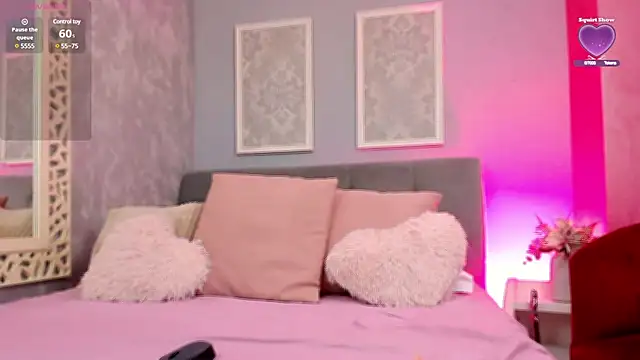 Snapshot of EuphoriaElle chatting on 03/07/25, 06:22 EuphoriaElle online show from 03/07/25, 06:22