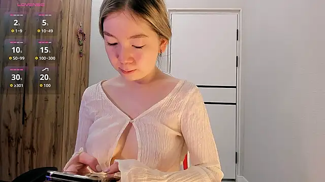 Snapshot of Babby_Rabbit chatting on 03/21/26, 11:26 Babby Rabbit online show from 03/21/26, 11:26