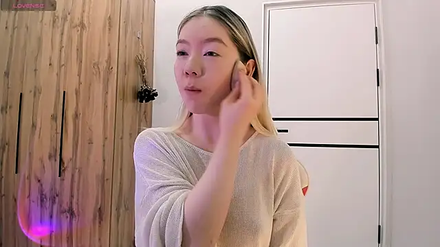 Snapshot of Babby_Rabbit chatting on 04/04/26, 12:13 Babby Rabbit online show from 04/04/26, 12:13