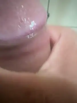 Snapshot of Henrico chatting on 01/07/25, 01:03 Henrico online show from 01/07/25, 01:03