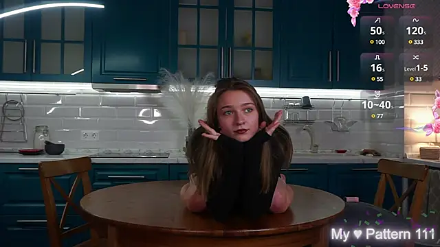 Snapshot of DawnAtwood chatting on 01/06/25, 05:27 DawnAtwood online show from 01/06/25, 05:27