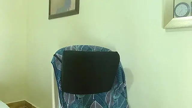 Snapshot of katerineleon chatting on 10/26/25, 09:21 katerineleon online show from 10/26/25, 09:21