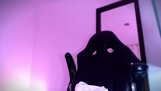 Snapshot of Junihn0 chatting on 09/28/25, 09:53 Junihn0 online show from 09/28/25, 09:53