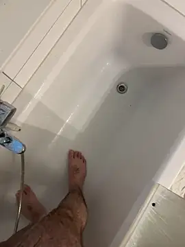 Snapshot of Loco42- chatting on 12/14/24, 02:42 Loco42- online show from 12/14/24, 02:42