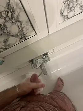 Snapshot of Loco42- chatting on 02/08/25, 09:25 Loco42- online show from 02/08/25, 09:25