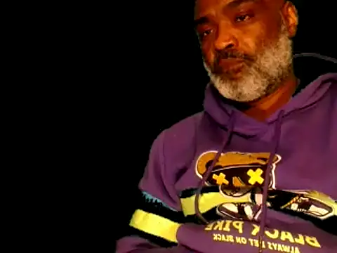 Snapshot of sinnernoir chatting on 01/07/25, 09:35 sinnernoir online show from 01/07/25, 09:35