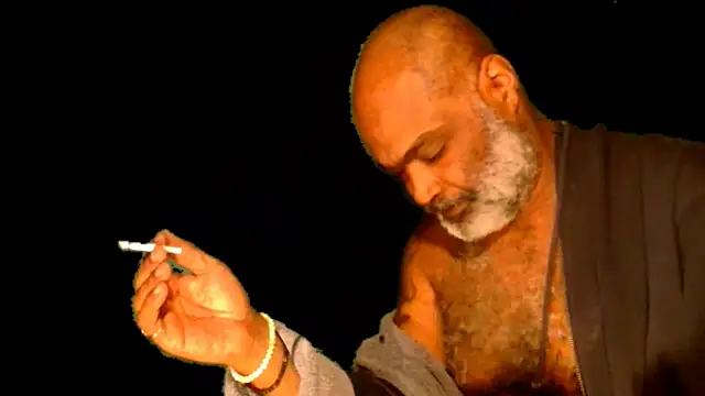 Snapshot of sinnernoir chatting on 01/10/25, 01:32 sinnernoir online show from 01/10/25, 01:32