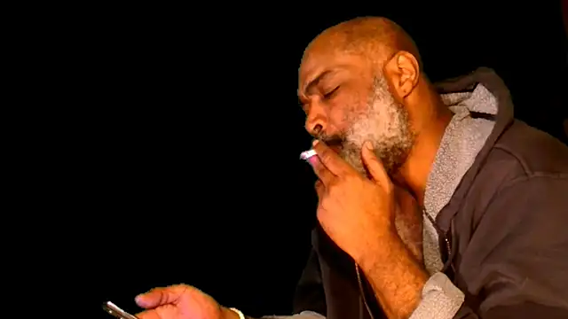 Snapshot of sinnernoir chatting on 01/10/25, 08:15 sinnernoir online show from 01/10/25, 08:15