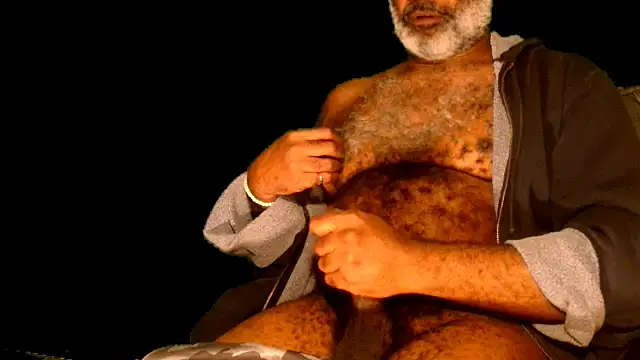 Snapshot of sinnernoir chatting on 01/13/25, 09:30 sinnernoir online show from 01/13/25, 09:30