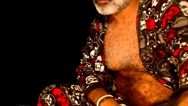 Snapshot of sinnernoir chatting on 01/16/25, 03:23 sinnernoir online show from 01/16/25, 03:23