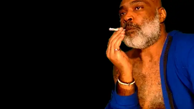 Snapshot of sinnernoir chatting on 01/16/25, 05:33 sinnernoir online show from 01/16/25, 05:33