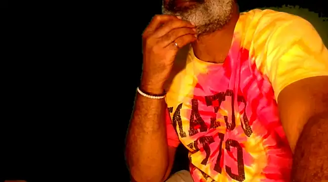 Snapshot of sinnernoir chatting on 01/17/25, 09:28 sinnernoir online show from 01/17/25, 09:28