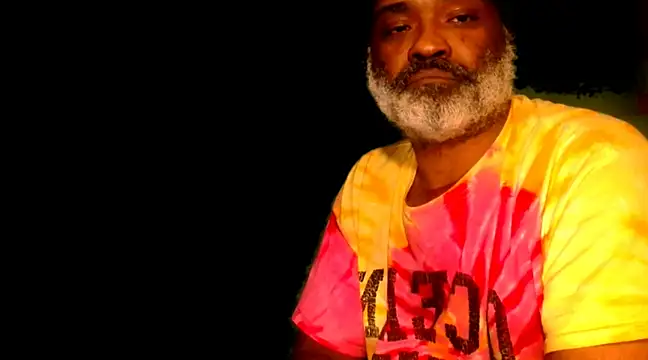 Snapshot of sinnernoir chatting on 01/19/25, 12:49 sinnernoir online show from 01/19/25, 12:49