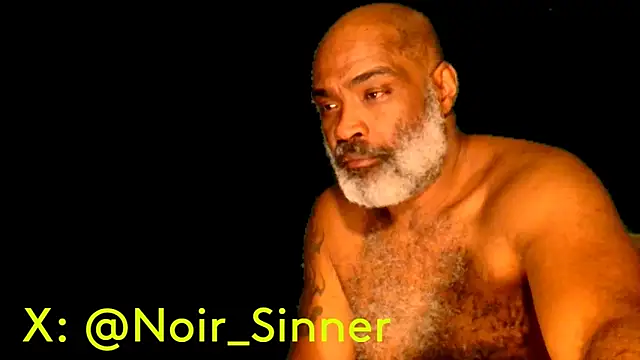 Snapshot of sinnernoir chatting on 01/23/25, 04:19 sinnernoir online show from 01/23/25, 04:19