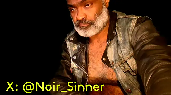 Snapshot of sinnernoir chatting on 01/23/25, 08:45 sinnernoir online show from 01/23/25, 08:45