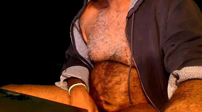 Snapshot of sinnernoir chatting on 01/30/25, 01:10 sinnernoir online show from 01/30/25, 01:10