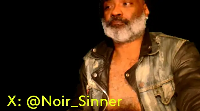 Snapshot of sinnernoir chatting on 02/04/25, 06:04 sinnernoir online show from 02/04/25, 06:04