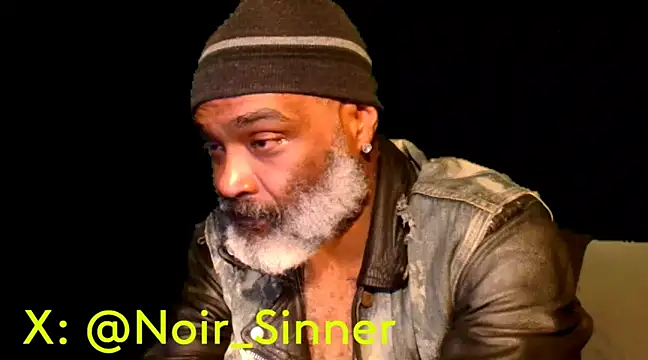 Snapshot of sinnernoir chatting on 02/06/25, 04:21 sinnernoir online show from 02/06/25, 04:21