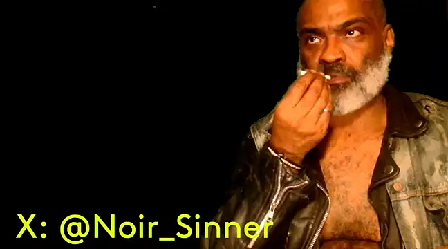 Snapshot of sinnernoir chatting on 02/07/25, 11:01 sinnernoir online show from 02/07/25, 11:01