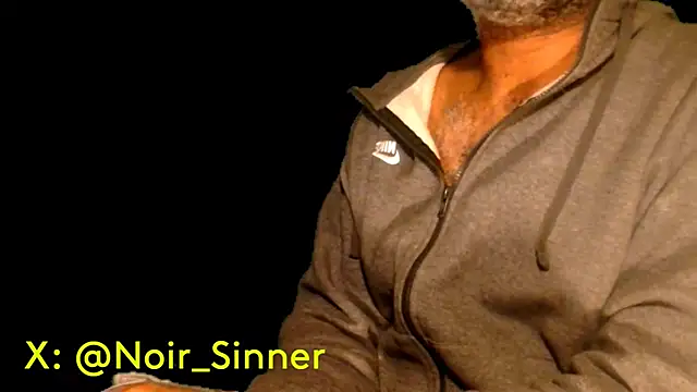 Snapshot of sinnernoir chatting on 03/13/25, 07:31 sinnernoir online show from 03/13/25, 07:31
