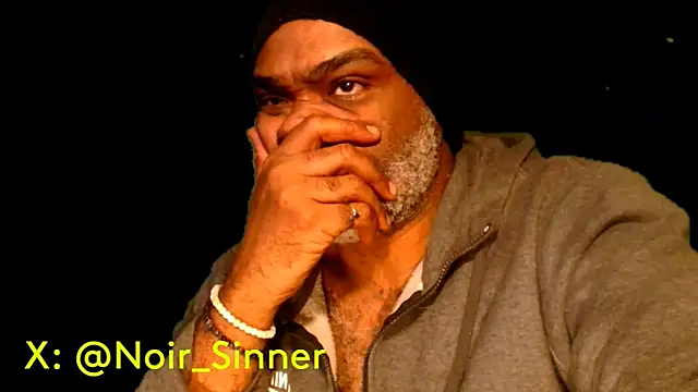 Snapshot of sinnernoir chatting on 03/13/25, 03:28 sinnernoir online show from 03/13/25, 03:28