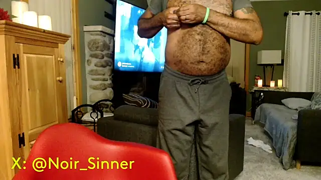 Snapshot of sinnernoir chatting on 09/12/25, 06:57 sinnernoir online show from 09/12/25, 06:57