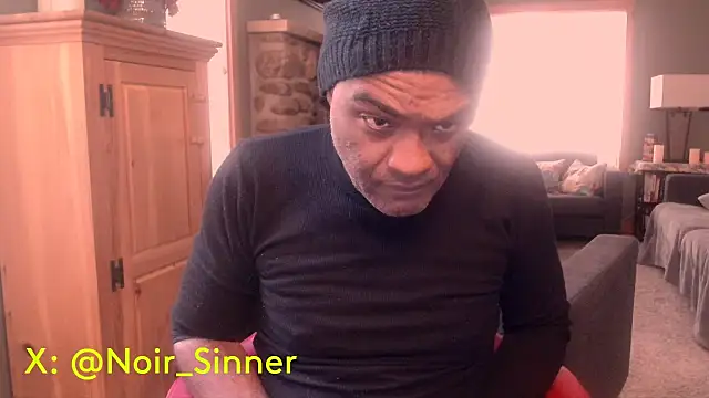 Snapshot of sinnernoir chatting on 10/21/25, 03:57 sinnernoir online show from 10/21/25, 03:57