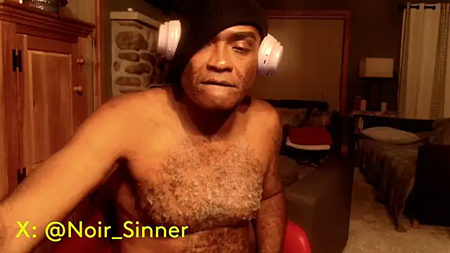 Snapshot of sinnernoir chatting on 10/25/25, 09:39 sinnernoir online show from 10/25/25, 09:39