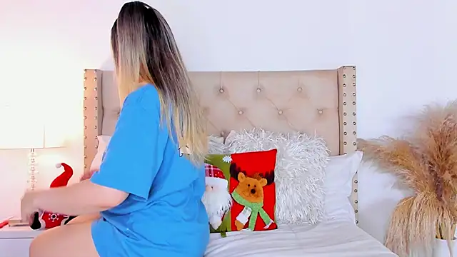 marilynrossy online show from 12/12/24, 01:43