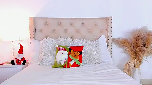 marilynrossy online show from 12/17/24, 03:06