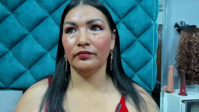 PENELOPELEWISs online show from 11/04/25, 06:51