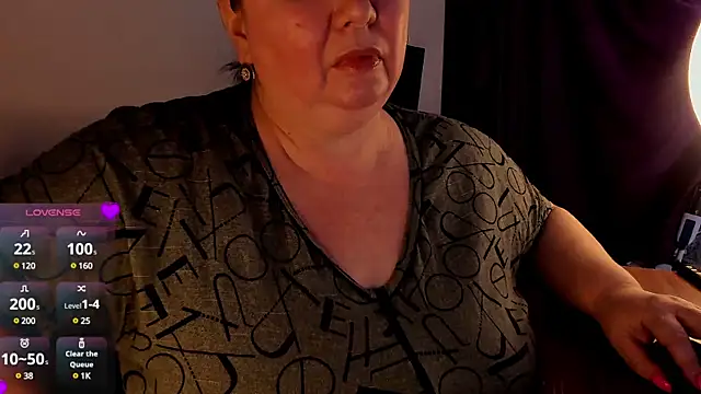 SexxyDreams1 online show from 03/05/25, 06:23