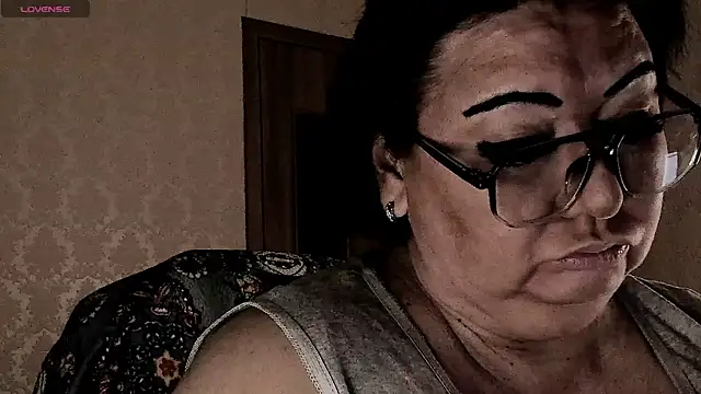 Snapshot of SexxyDreams1 chatting on 03/22/26, 12:03 SexxyDreams1 online show from 03/22/26, 12:03