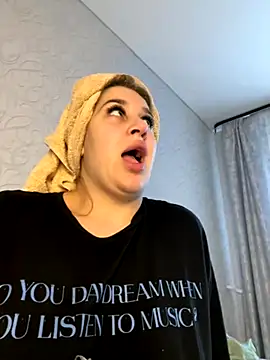 VikiDemi online show from 10/01/25, 01:39