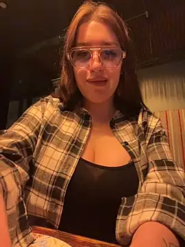 VikiDemi online show from 02/09/26, 03:16