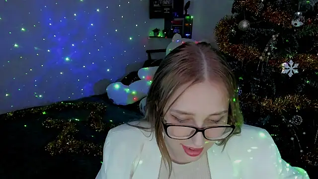 LinaTruly online show from 12/30/24, 11:28