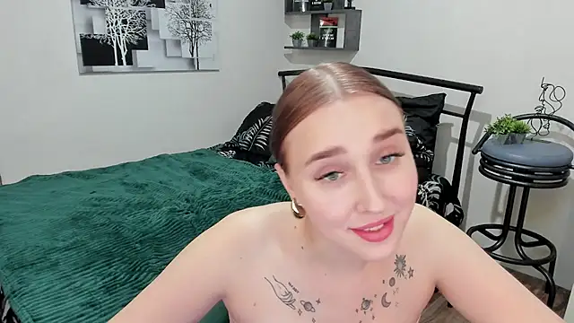 LinaTruly online show from 02/12/25, 12:48