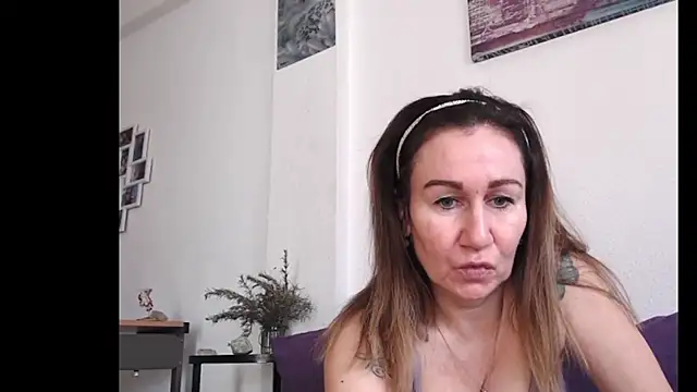 TamaraSweetxo online show from 02/17/26, 09:06