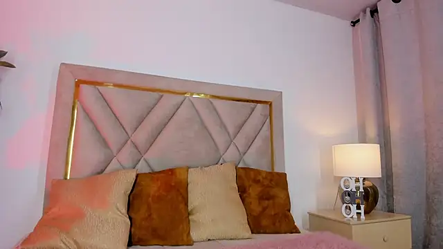 Snapshot of chloe_wilson7 chatting on 11/25/25, 01:38 chloe wilson7 online show from 11/25/25, 01:38