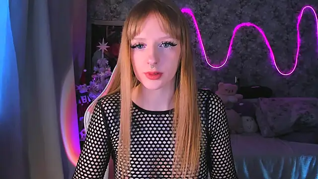 Snapshot of Inma_Lewdness chatting on 12/19/24, 11:39 Inma Lewdness online show from 12/19/24, 11:39