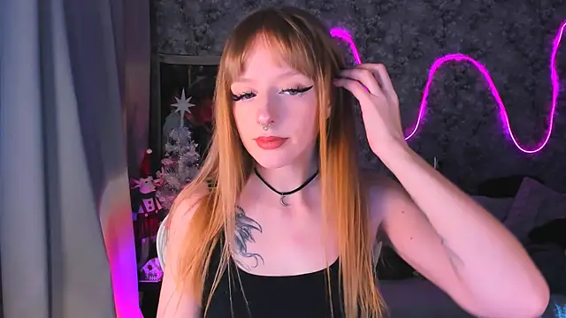 Snapshot of Inma_Lewdness chatting on 12/22/24, 11:44 Inma Lewdness online show from 12/22/24, 11:44