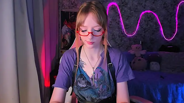 Snapshot of Inma_Lewdness chatting on 01/26/25, 12:33 Inma Lewdness online show from 01/26/25, 12:33