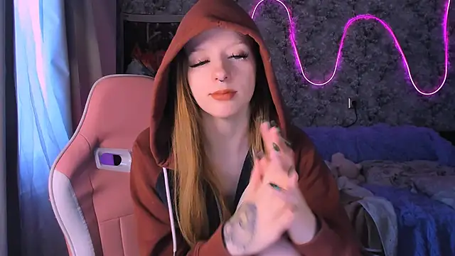 Snapshot of Inma_Lewdness chatting on 03/20/25, 01:04 Inma Lewdness online show from 03/20/25, 01:04