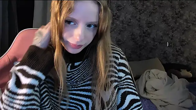 Snapshot of Inma_Lewdness chatting on 10/22/25, 08:52 Inma Lewdness online show from 10/22/25, 08:52