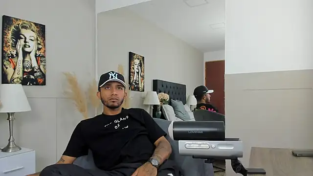 Snapshot of Robin_Rief chatting on 01/23/25, 04:09 Robin Rief online show from 01/23/25, 04:09