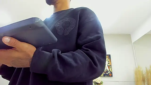 Snapshot of Robin_Rief chatting on 03/19/25, 03:09 Robin Rief online show from 03/19/25, 03:09