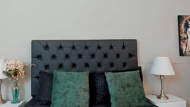 Snapshot of Robin_Rief chatting on 09/27/25, 03:44 Robin Rief online show from 09/27/25, 03:44