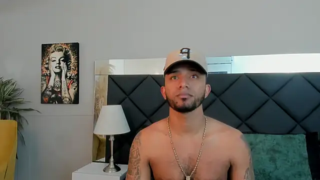 Snapshot of Robin_Rief chatting on 11/09/25, 03:38 Robin Rief online show from 11/09/25, 03:38