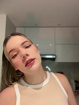 Snapshot of NicoleCut chatting on 03/26/26, 12:17 NicoleCut online show from 03/26/26, 12:17